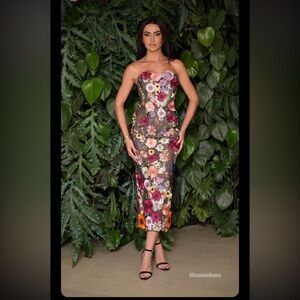 NWOT Bronx and Banco Bouquet Maraya Midi Floral Dress